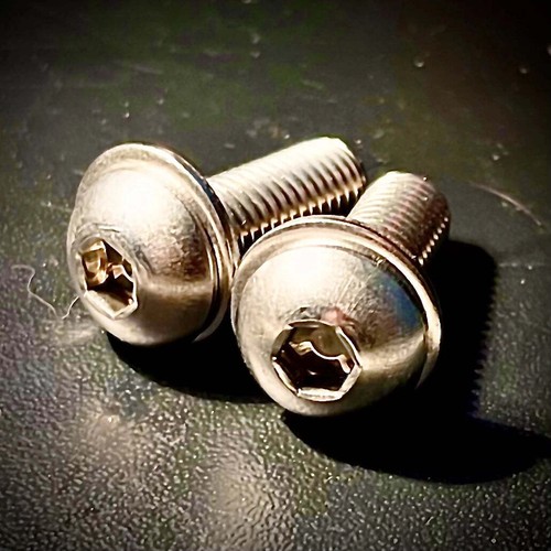 Socket screw button round - m5,